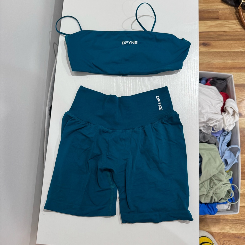 DFYNE Defy set